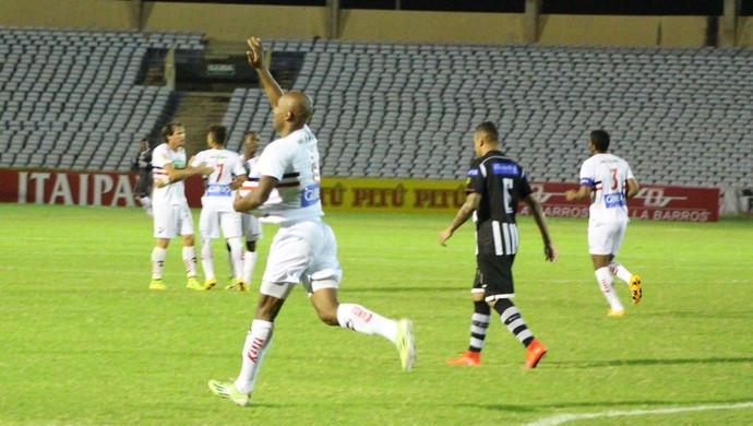 River-PI x Botafogo-PB, Copa do Nordeste (Foto: Renan Morais) River-PI x Botafogo-PB, Copa do Nordeste (Foto: Renan Morais)