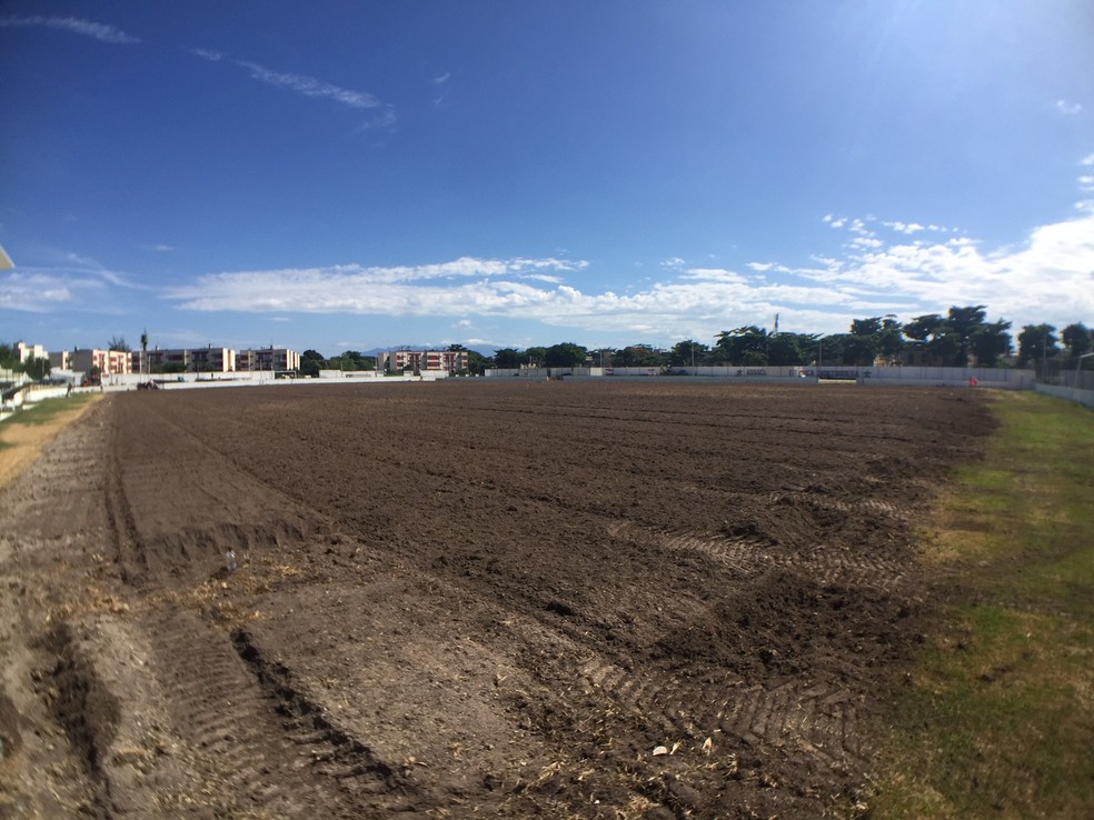 Estádio Luso Brasileiro no início de janeiro (Foto: Cahê Mota / GloboEsporte.com)