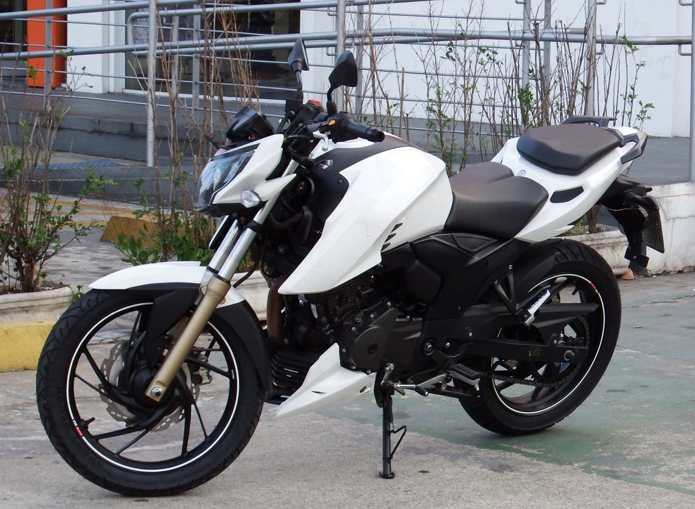 TVS Apache 200 (Foto: Cassio Narciso / VC no Auto Esporte)
