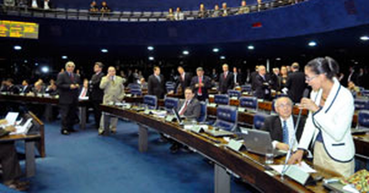 Resultado de imagem para 2010 Deputados e o Senado aumento de 61,8%