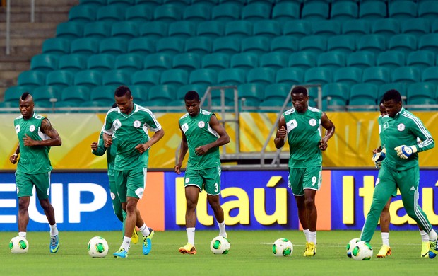 treino nigéria (Foto: AFP)
