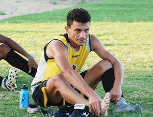 Edmundo no Botafogo-PB (Foto: Felipe Gesteira / Jornal da Paraíba)