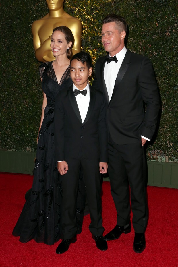Maddox, Angelina Jolie e Brad Pitt (Foto: Getty Images) Maddox, Angelina Jolie e Brad Pitt (Foto: Getty Images)