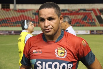 Tonho Cabañas, atacante do Galvez (Foto: João Paulo Maia)