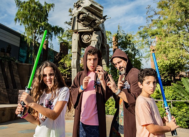 Donatella, Romeo, Marcos Mion e Stefano (Foto: Walt Disney World Resort / Abigail Nilsson) Donatella, Romeo, Marcos Mion e Stefano (Foto: Walt Disney World Resort / Abigail Nilsson)