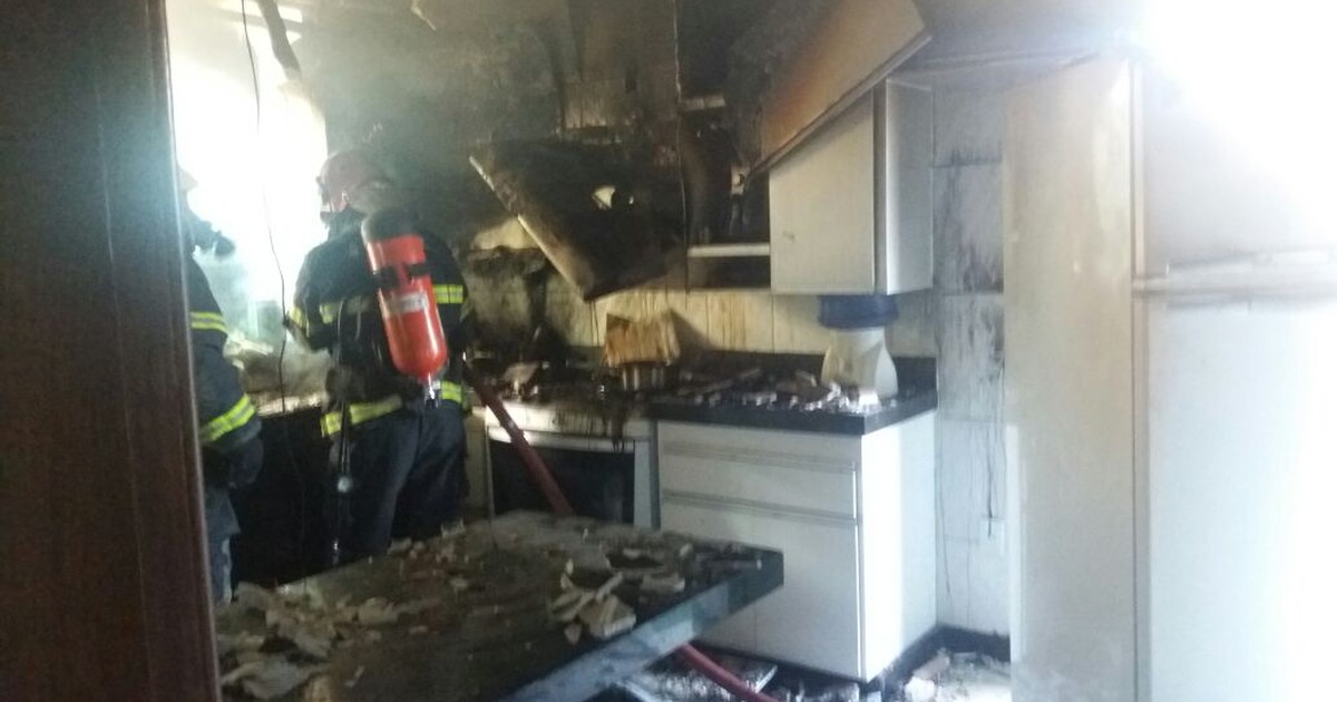Incêndio destrói cozinha e móveis de uma casa em Montes Claros - Globo.com