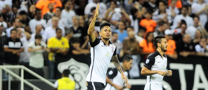 Lucca se diz confiante em continuar no Corinthians: 