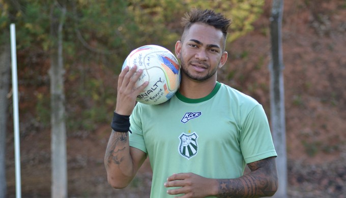 Atacante Diney, que fez o gol do empate no primeiro jogo, é uma das esperanças para partida decisiva (Foto: Filipe Martins) Atacante Diney, que fez o gol do empate no primeiro jogo, é uma das esperanças para partida decisiva (Foto: Filipe Martins)
