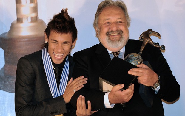 prêmio neymar el pais melhor da américa luis alvaro de oliveira (Foto: Agência AFP)