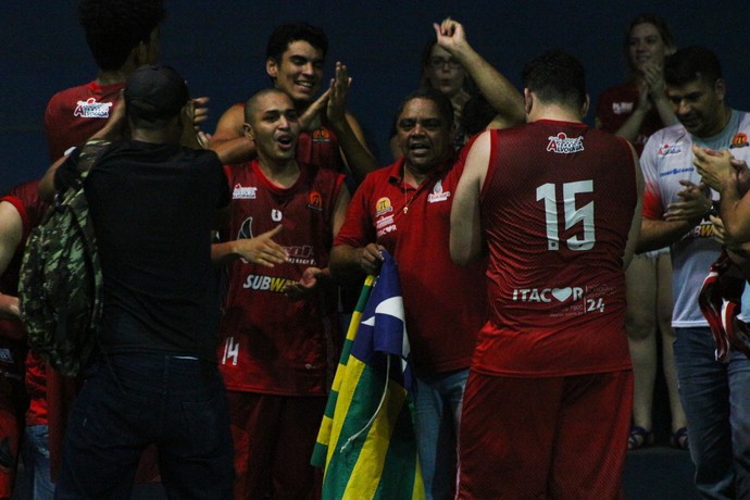 Evaldo Júnior Turma x Itacor - Piauiense de basquete 2016 (Foto: Renan Morais) Evaldo Júnior Turma x Itacor - Piauiense de basquete 2016 (Foto: Renan Morais)