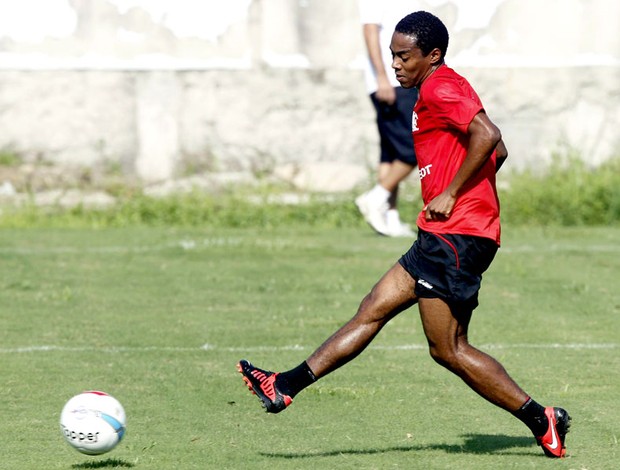 Elias no treino do Flamengo (Foto: Cezar Loureiro / Agência O Globo)