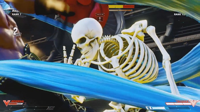 O esqueleto de Street Fighter 5 ganha seus 15 minutos de fama como um lutador bem engraçado (Foto: Reprodução/YouTube)