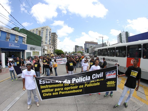 Protesto do Sinpol no Centro do Recife (Foto: Aldo Carneiro/ Pernambuco Press) Protesto do Sinpol no Centro do Recife (Foto: Aldo Carneiro/ Pernambuco Press)