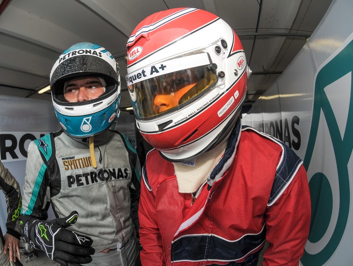 Nelsinho Piquet e Pedro Piquet nas 500 Milhas de Kart (Foto: José Mario Dias / divulgação) Nelsinho Piquet e Pedro Piquet nas 500 Milhas de Kart (Foto: José Mario Dias / divulgação)