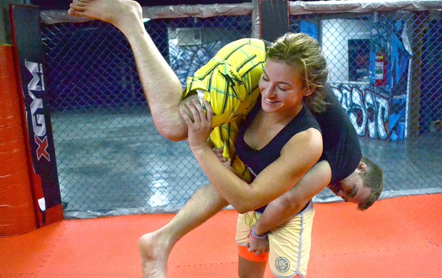 casal Miesha Tate e Bryan Caraway treino MMA (Foto: Adriano Albuquerque / Sportv.com)