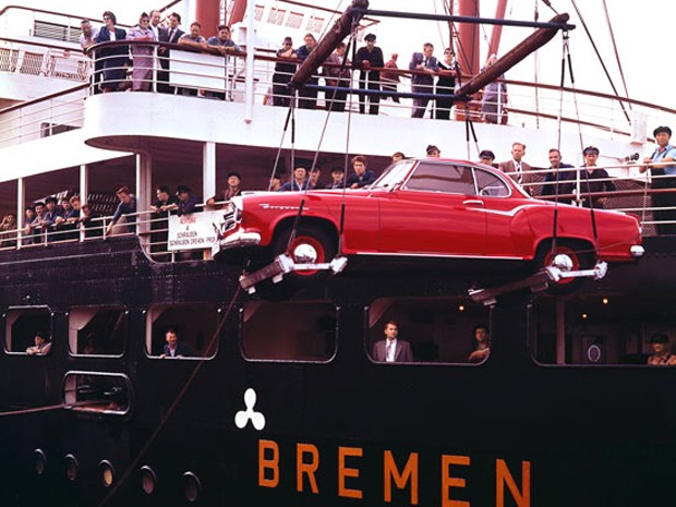 Borgward sendo transportado para navio na Alemanha (Foto: Divulgação) Borgward sendo transportado para navio na Alemanha (Foto: Divulgação)