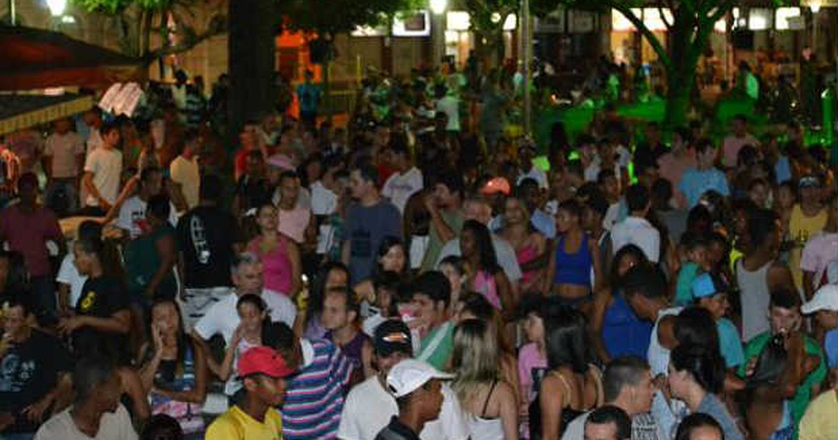 Carnaval com blocos e desfiles de escolas é antecipado em Muriaé - Globo.com