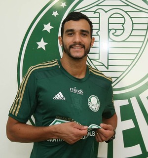 Palmeiras anuncia a contratação do atacante Henrique, ex-Portuguesa