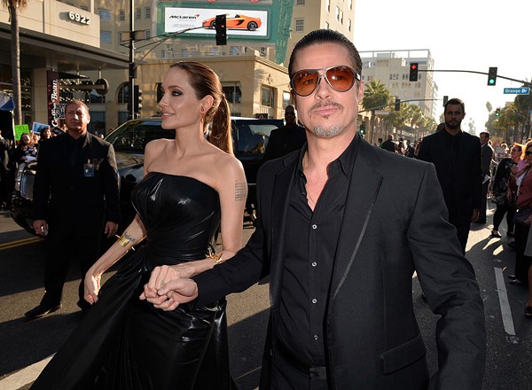 Angelina Jolie se irrita com perguntas sobre Brad Pitt e sobre sua