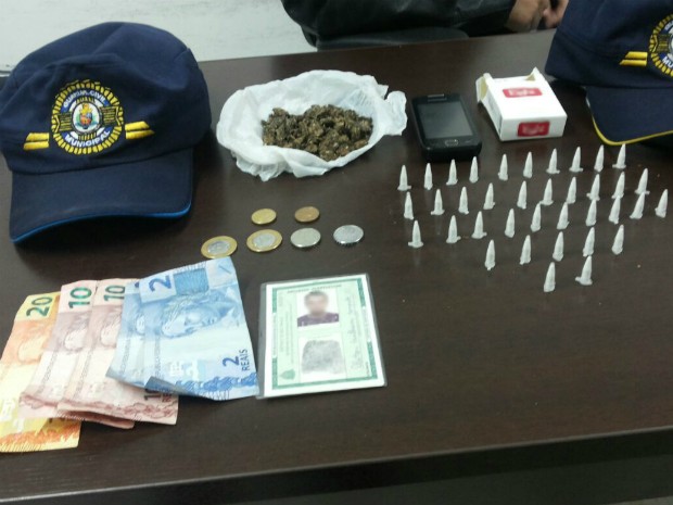 Flagrante de tráfico de drogas foi feito pela GCM de Tatuí (Foto: Divulgação/ GCM Tatuí)