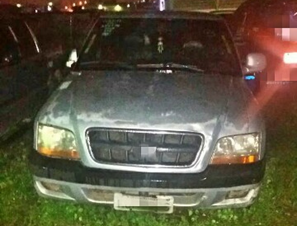 Veículo foi apreendido pela PRF (Foto: Divulgação/PRF)