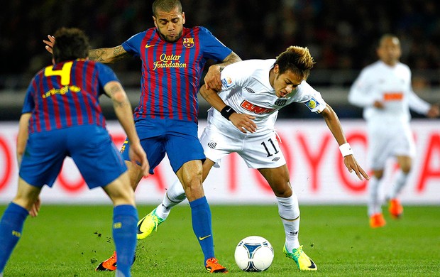 Neymar na partida do Santos contra o Barcelona (Foto: Reuters)