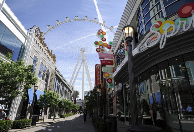 Vista da roda-gigante High Roller, em Las Vegas (Foto: AP Photo/David Becker)