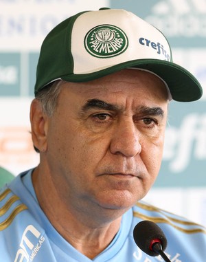 Marcelo Oliveira elogia Barrios, mas faz mistério para definir o Palmeiras 