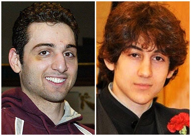 Irmãos Tamerlan, de 26 anos, (esquerda) e Dzhokhar Tsarnaev, de 19 anos, suspeitos pelos atentados em Boston  (Foto: The Lowell Sun/Robin Young/AP)