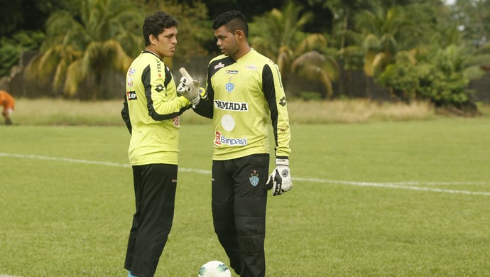 Paulo Rafael e Paulo Wanzeler participaram do treino no Mangueirão (Foto: Marcelo Seabra/O Liberal)