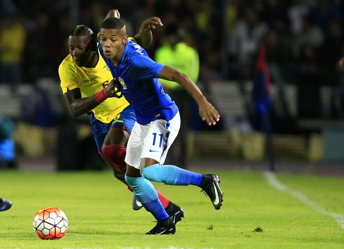 Seleção sub-20 Pervis Estupiñan David Neres Brasil x Equador (Foto: EFE)