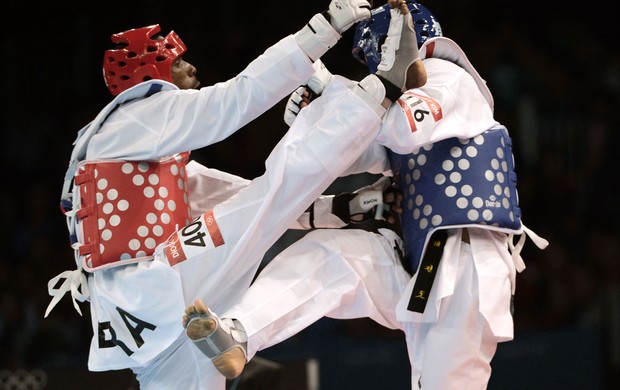 diogo silva taekwondo Dmitriy Kim  londres 2012 (Foto: Agência AFP)