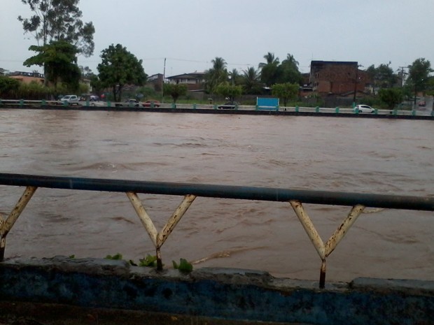 Chuva em Valença (Foto: Site Nas Malhas Da Lei)