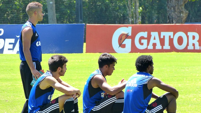 Rodolfo, Matheus e Digão no treino do Flamengo (Foto: Vicente Seda)