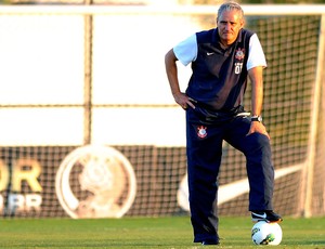 Tite treino Corinthians (Foto: Marcos Ribolli / Globoesporte.com)