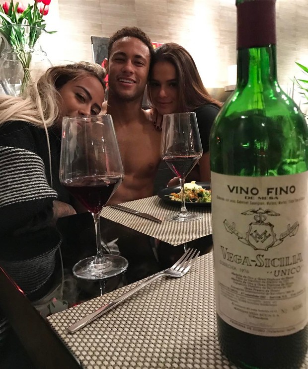 Rafaella Santos, Neymar e Buna Marquezine (Foto: Instagram / Reprodução)