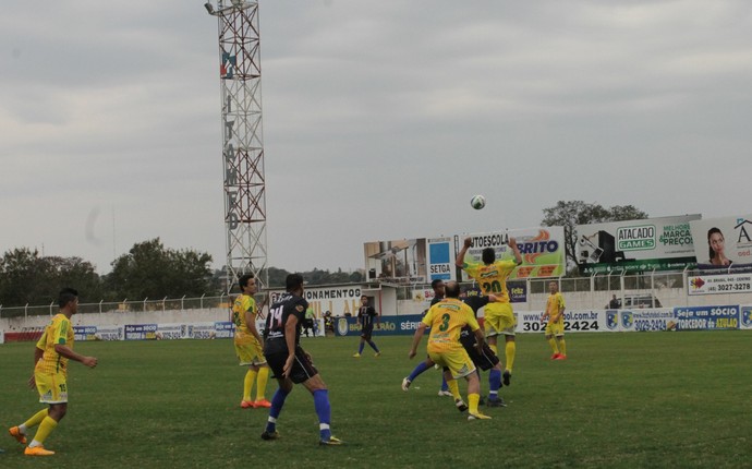 O Pilar venceu o Canarinho por 3 a 1; time verde e amarelo segue sem vencer na temporada, com três empates e duas derrotas. (Foto: Ricardo Azevedo / JNT)
