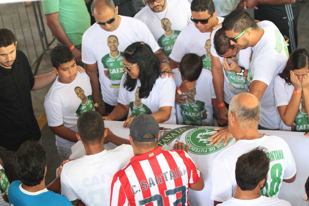 Velório de Cléber Santana acontece na sede social do Sport Club do Recife, neste domingo (4) (Foto: Marlon Costa/Pernambuco Press)