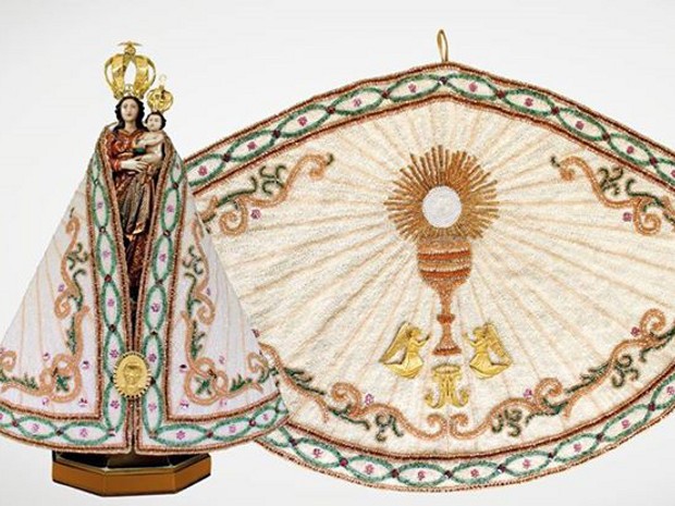 Manto tem detalhes coloridos, anjos, símbolo marista e homenageia Dom Zico (Foto: Divulgação / Basílica de Nazaré)