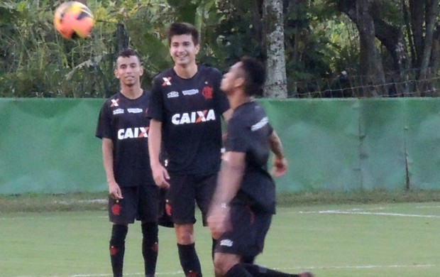 Matheus treino Flamengo (Foto: Cahê Mota)