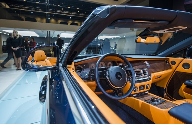 Rolls-Royce Dawn no Salão de Frankfurt (Foto: Odd Andersen/AFP) Rolls-Royce Dawn no Salão de Frankfurt (Foto: Odd Andersen/AFP)