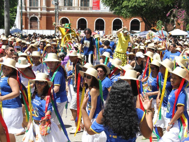Chapéus com fitas coloridas do Arrastão do Boi Pavulagem (Foto: Ary Souza/O Liberal)
