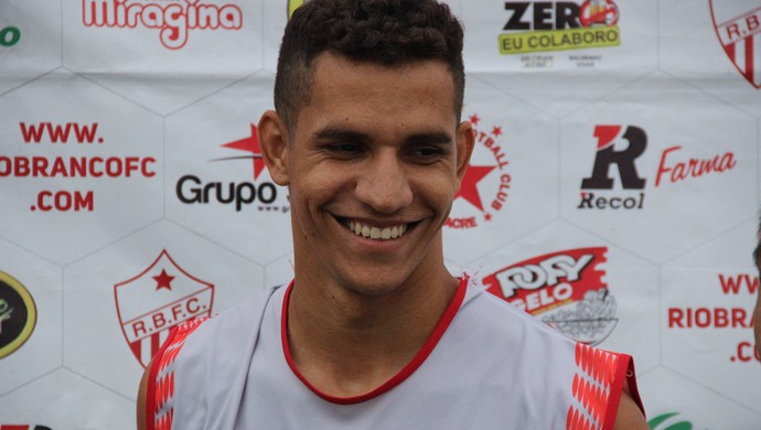 João Carlos, zagueiro do Rio Branco-AC (Foto: João Paulo Maia)