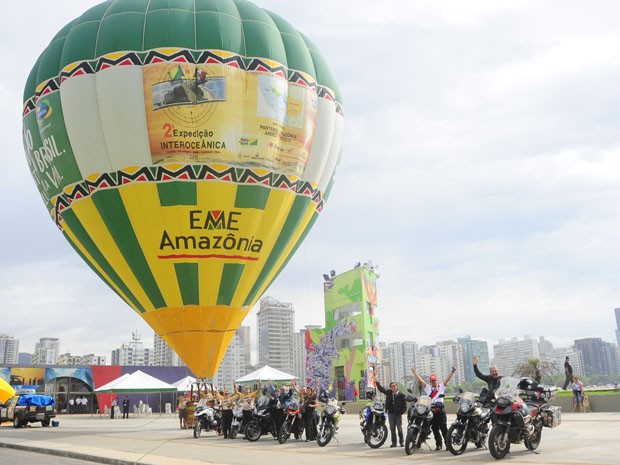 Balão acompanha expedição de motos entre Santos e Peru (Foto: Divulgação/Marcelo Moreira)