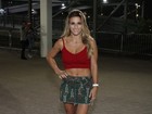 Jade Barbosa coloca a barriga e as pernas de fora em evento no Rio