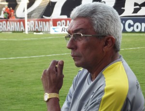 Givanildo Oliveira, técnico do ABC (Foto: Jocaff Souza/GLOBOESPORTE.COM)