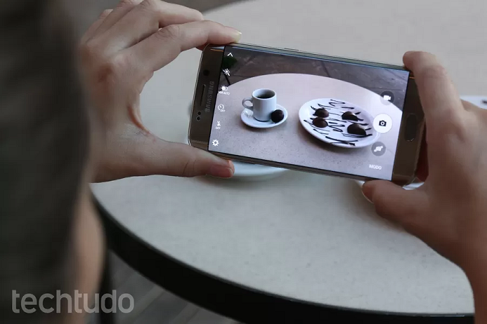 S6 Edge tem câmera de alta qualidade (Foto: Isadora Diaz/TechTudo)