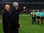 Com Vardy expulso e Ranieri irado, Leicester empata, mas fica ameaçado