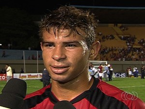 Jogador do Atlético-GO Diogo Campos é denunciado por agredir mulher em Goiânia, Goiás (Foto: Reprodução/TV Anhanguera)