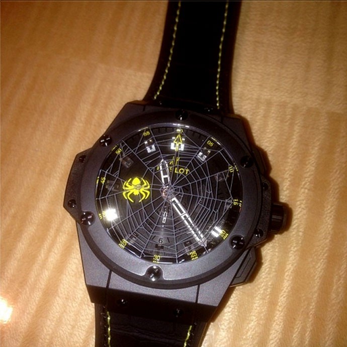 Relógio anderson silva presente Ronaldo (Foto: Reprodução / Instagram)